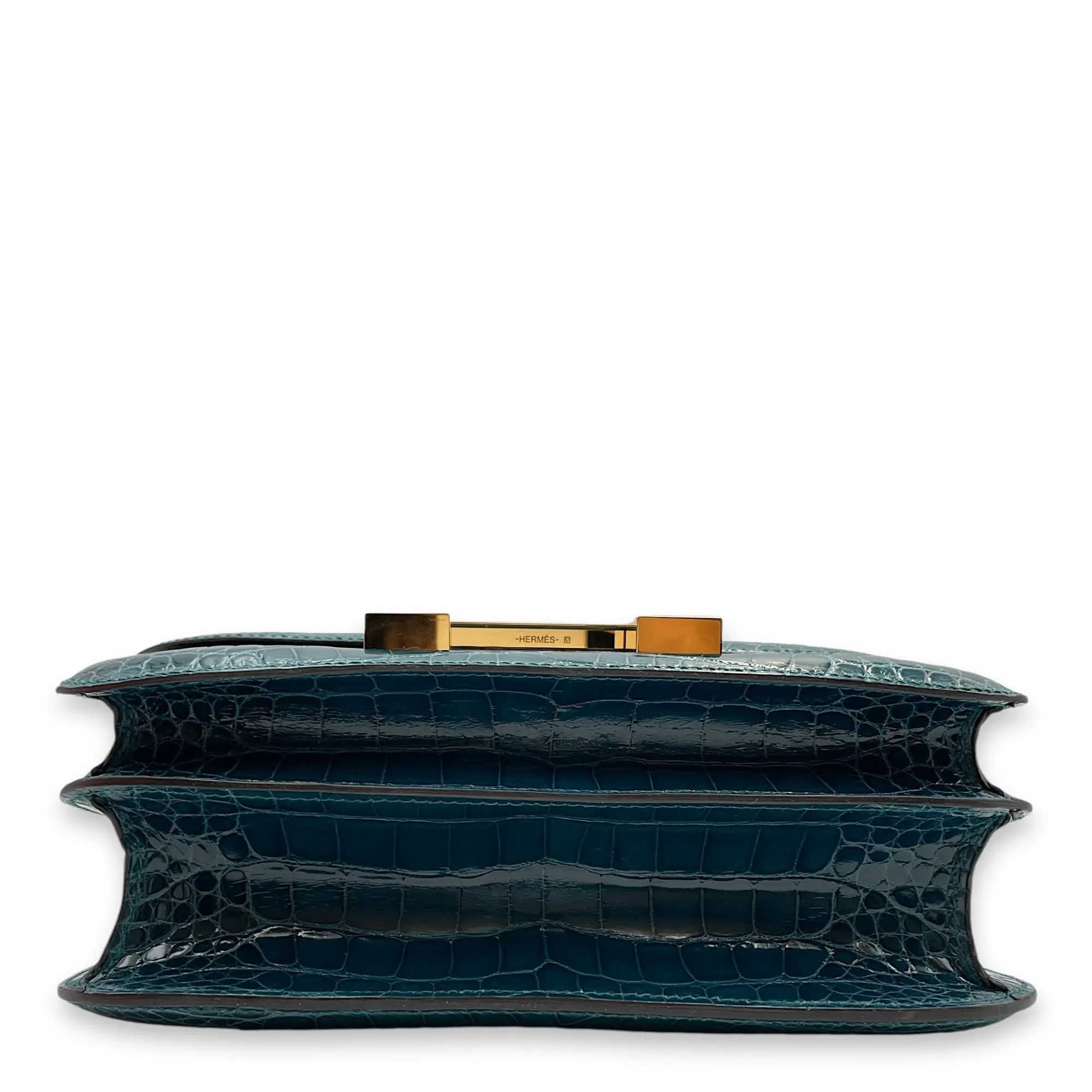 Constance 24 Colvert in Shiny Alligator, Gold hardware