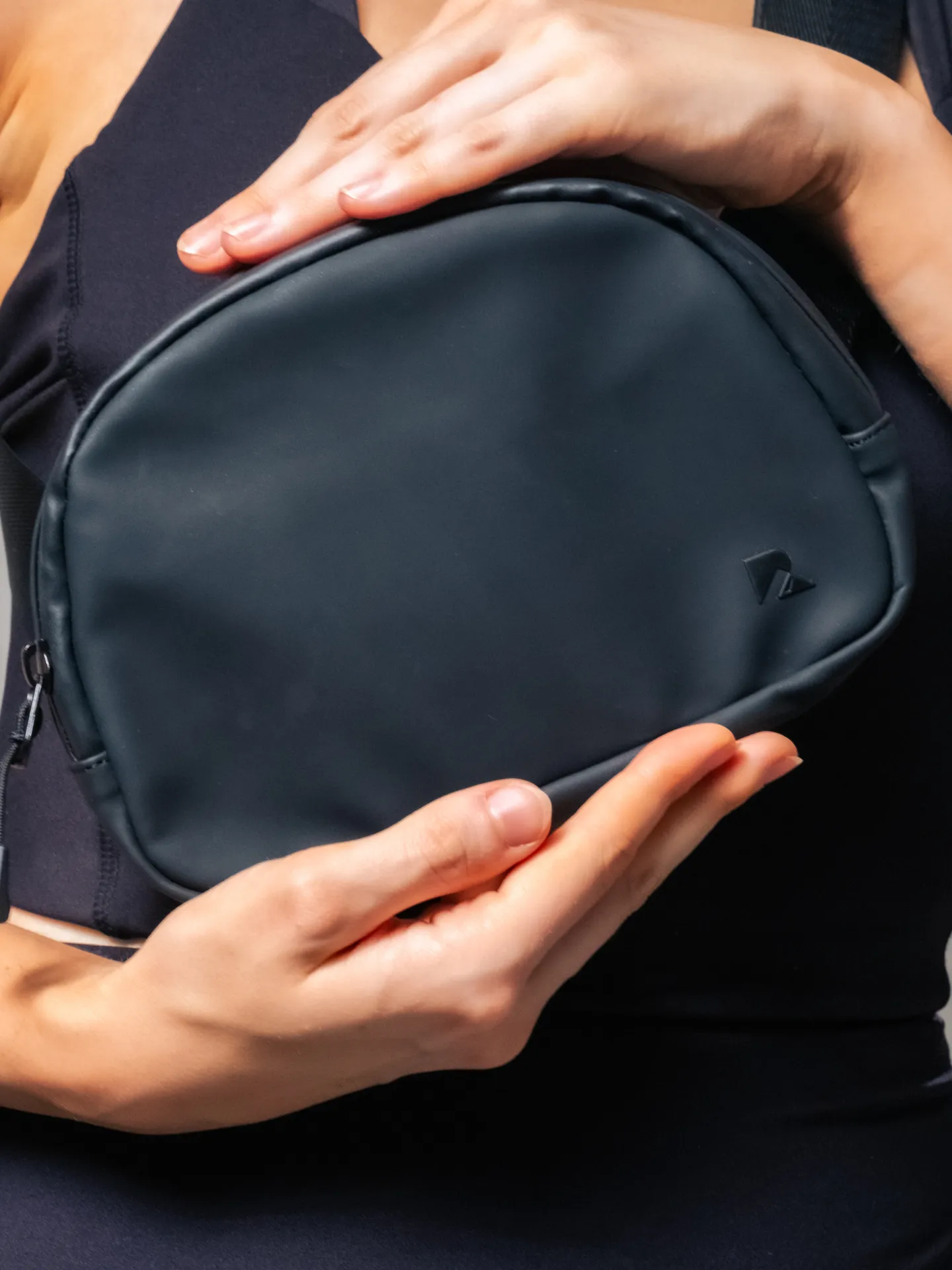 GOTO Blackout Sling Bag
