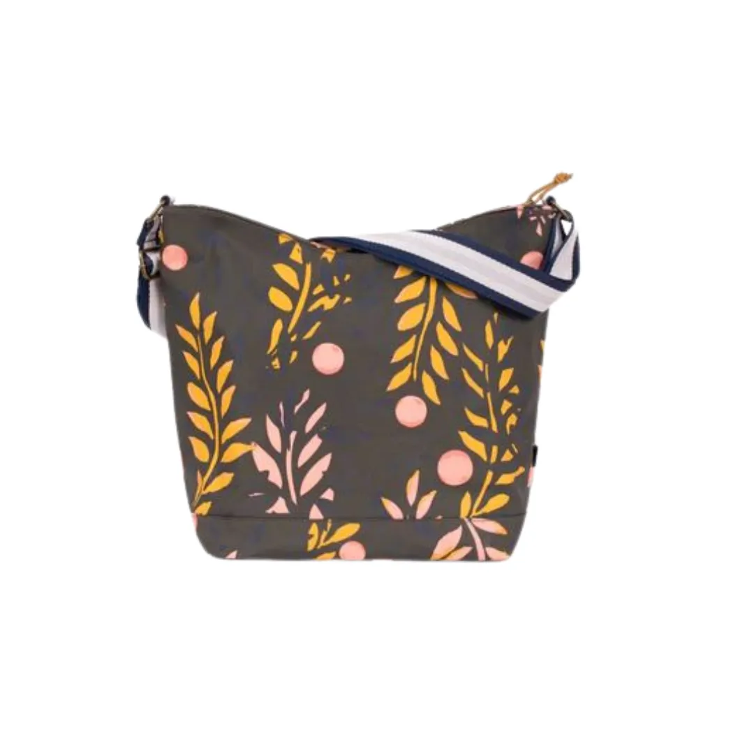 Winter Trailing Hobo Bag